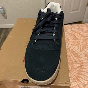 Reebok steel safety toe shoes for men. Work shoes